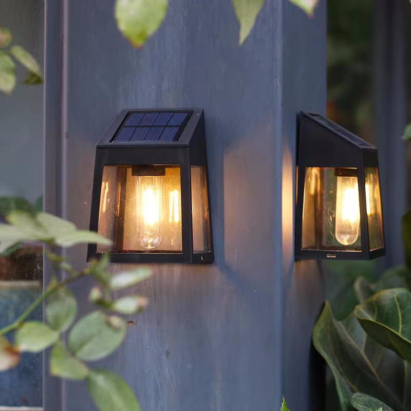 مصباح جداري شمسي مقاوم للماء خ - مراجعة Decor Lighting Hours وسعره
