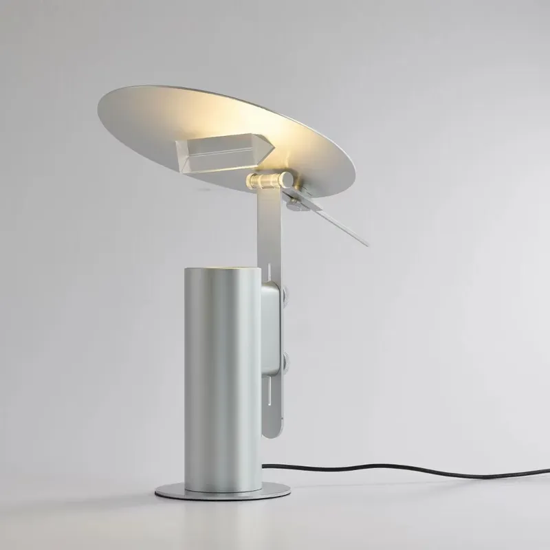 مصباح طاولة LED حديث وإبداعي ب - مراجعة Lighting Decor Bedroom وسعره