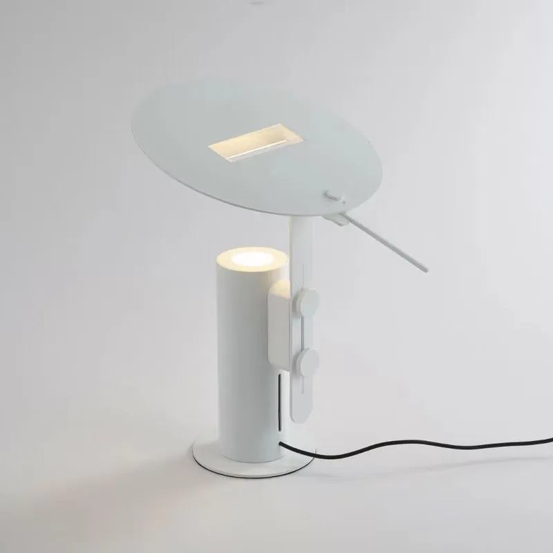 مصباح طاولة LED حديث وإبداعي ب - مراجعة Lighting Decor Bedroom وسعره